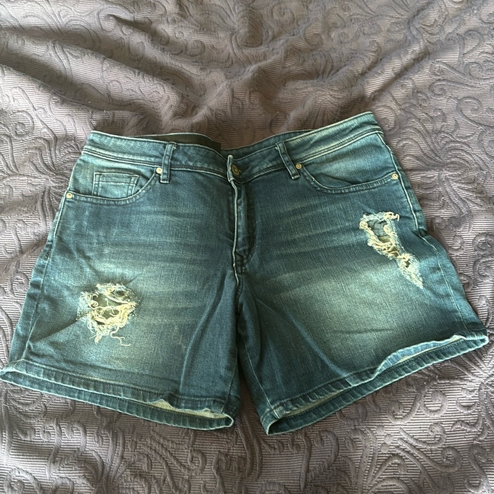 Jean shorts, Armani Exchange